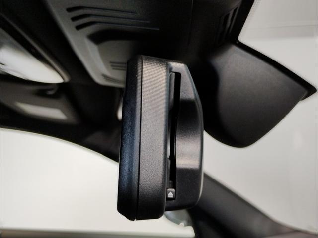 ３シリーズ ３２０ｉ　Ｍスポーツ　後期モデル　ハーフレザー　シートヒーター　ヘッドアップディスプレイ　カーブドディスプレイ　全周囲カメラ　障害物センサー　純正１８ＡＷ　追従式クルコン　パドルシフト　電動リアゲート　電動シート　ＬＥＤ（54枚目）