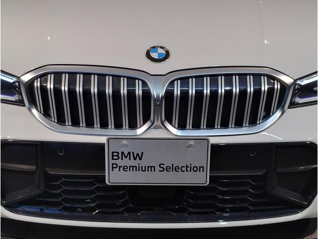 ３シリーズ ３２０ｉ　Ｍスポーツ　後期モデル　ハーフレザー　シートヒーター　ヘッドアップディスプレイ　カーブドディスプレイ　全周囲カメラ　障害物センサー　純正１８ＡＷ　追従式クルコン　パドルシフト　電動リアゲート　電動シート　ＬＥＤ（56枚目）