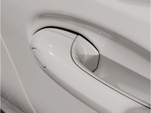 ３シリーズ ３２０ｉ　Ｍスポーツ　後期モデル　ハーフレザー　シートヒーター　ヘッドアップディスプレイ　カーブドディスプレイ　全周囲カメラ　障害物センサー　純正１８ＡＷ　追従式クルコン　パドルシフト　電動リアゲート　電動シート　ＬＥＤ（61枚目）