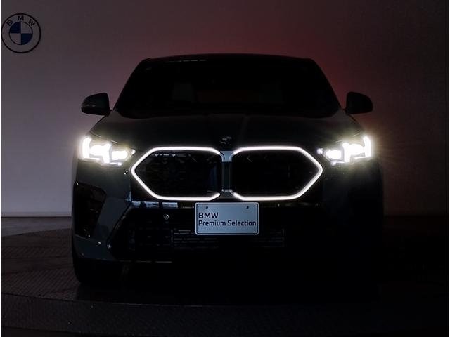 Ｘ２ ｘＤｒｉｖｅ　２０ｉ　Ｍスポーツハイラインパッケージ　１オーナー　下取車　オイスターレザー　シートヒーター　ハンドルヒーター　カーブドディスプレイ　全周囲カメラ　ヘッドアップディスプレイ　追従式クルコン　パドルシフト　電動シート　電動リアゲート　１９ＡＷ（12枚目）