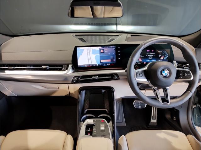 Ｘ２ ｘＤｒｉｖｅ　２０ｉ　Ｍスポーツハイラインパッケージ　１オーナー　下取車　オイスターレザー　シートヒーター　ハンドルヒーター　カーブドディスプレイ　全周囲カメラ　ヘッドアップディスプレイ　追従式クルコン　パドルシフト　電動シート　電動リアゲート　１９ＡＷ（13枚目）