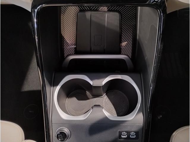 Ｘ２ ｘＤｒｉｖｅ　２０ｉ　Ｍスポーツハイラインパッケージ　１オーナー　下取車　オイスターレザー　シートヒーター　ハンドルヒーター　カーブドディスプレイ　全周囲カメラ　ヘッドアップディスプレイ　追従式クルコン　パドルシフト　電動シート　電動リアゲート　１９ＡＷ（50枚目）