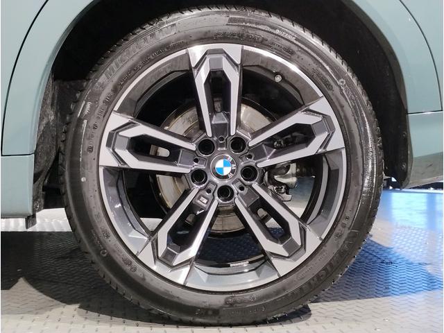 Ｘ２ ｘＤｒｉｖｅ　２０ｉ　Ｍスポーツハイラインパッケージ　１オーナー　下取車　オイスターレザー　シートヒーター　ハンドルヒーター　カーブドディスプレイ　全周囲カメラ　ヘッドアップディスプレイ　追従式クルコン　パドルシフト　電動シート　電動リアゲート　１９ＡＷ（79枚目）