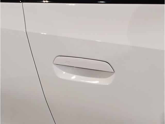 ２シリーズ ２１８ｄアクティブツアラー　Ｍスポーツ　ハーフレザー　シートヒーター　ヘッドアップディスプレイ　追従式クルコン　パドルシフト　カーブドディスプレイ　全周囲カメラ　障害物センサ　電動リアゲート　電動シート　純正１７ＡＷ　スマートキー　元レンタ（68枚目）