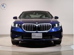 ☆ＢＭＷの代名詞とも言える【キドニーグリル】一目見ただけでＢＭＷ車であると認識できる確固たるアイコンとして存在感を放ちます☆ 6