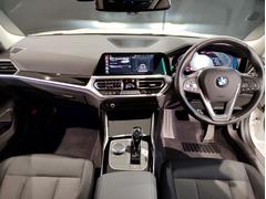 ☆センターパネルを運転席側に僅かに傾けたＢＭＷ独特のインパネ☆【駆け抜ける歓び】はここからもスタートしております☆ 5