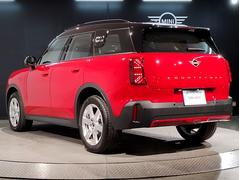 ☆ＭＩＮＩの車の始まりは大人四人がギリギリ乗れるコンパクトな車です！！今となっては３ナンバーですが、もともとは５ 6