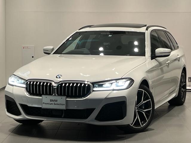 Bmw ５シリーズ ５３０ｉツーリング ｍスポーツ パノラマサンルーフ ｈａｒａｍａｎ ｋａｒｄｏｎ アダクティブサスペンション ｍブレーキ アクティブクルーズコントロール 717 0万円 令和3年 21年 大阪府 中古車 価格 Com