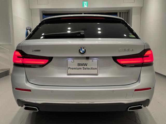 Bmw ５シリーズ ５２３ｄｘｄｒｉｖｅツーリングラグジアリｅｄジョイ セレクトパッケージ サンルーフ ハーマンカード 679 0万円 令和3年 21年 大阪府 中古車 価格 Com