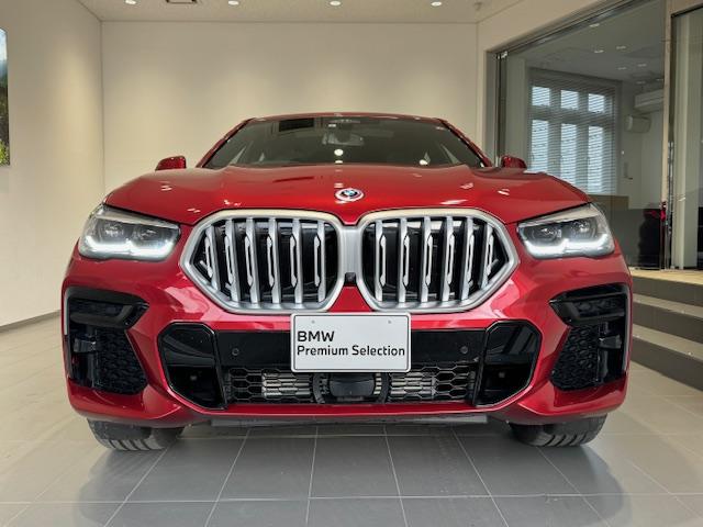 ｘＤｒｉｖｅ　３５ｄ　Ｍスポーツハイラインパッケージ　・弊社元デモカー・禁煙車・黒レザー・シートエアコン・マッサージシート・純正ＨＤＤナビ・ＬＥＤヘッドライト・アイコニックグロー・サンルーフ・全席シートヒーター・ハンズオフ・アクティブクルーズコントロール(7枚目)