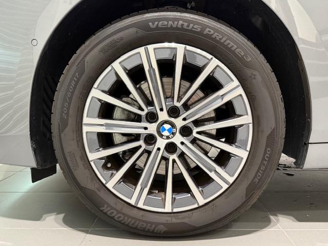 2シリーズ 218iアクティブツアラー エクスクルーシブ デモカー・テクノロジーパッケージ・ヘッドアップディスプレイ・パーキングアシスト・アクティブクルーズコントロール・アップルカープレイ・ヴェガンザレザー・電動トランク・純正17インチAW・衝突軽減ブレーキ(19枚目)