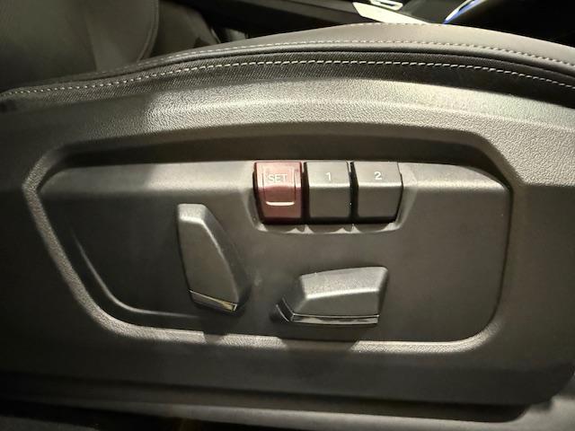 2シリーズ 218iアクティブツアラー エクスクルーシブ デモカー・テクノロジーパッケージ・ヘッドアップディスプレイ・パーキングアシスト・アクティブクルーズコントロール・アップルカープレイ・ヴェガンザレザー・電動トランク・純正17インチAW・衝突軽減ブレーキ(25枚目)