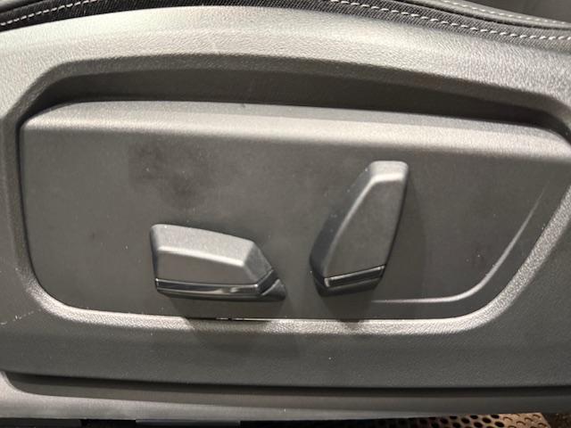 2シリーズ 218iアクティブツアラー エクスクルーシブ デモカー・テクノロジーパッケージ・ヘッドアップディスプレイ・パーキングアシスト・アクティブクルーズコントロール・アップルカープレイ・ヴェガンザレザー・電動トランク・純正17インチAW・衝突軽減ブレーキ(27枚目)