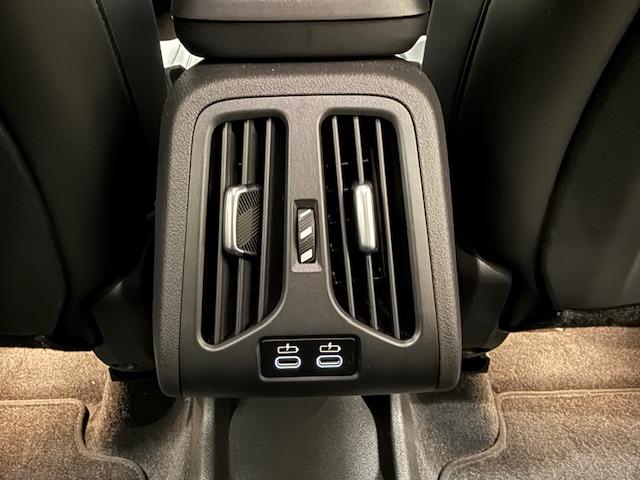 2シリーズ 218iアクティブツアラー エクスクルーシブ デモカー・テクノロジーパッケージ・ヘッドアップディスプレイ・パーキングアシスト・アクティブクルーズコントロール・アップルカープレイ・ヴェガンザレザー・電動トランク・純正17インチAW・衝突軽減ブレーキ(65枚目)