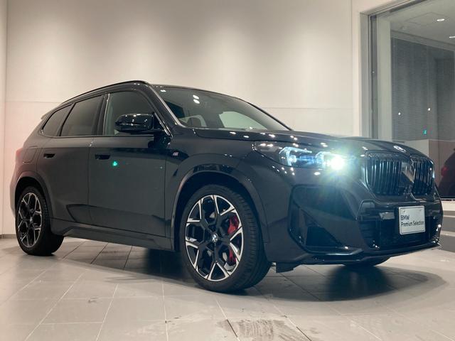 X1 M35i xDrive 元弊社デモカー フィオナレッドレザー ハーマンカードンスピーカー ヘッドアップディスプレイ スポーツシート 全周囲カメラ 電動トランク アップルカープレイ アンドロイドオート 純正OP20インチAW(11枚目)