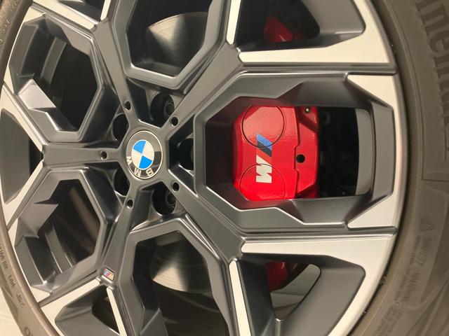 X1 M35i xDrive 元弊社デモカー フィオナレッドレザー ハーマンカードンスピーカー ヘッドアップディスプレイ スポーツシート 全周囲カメラ 電動トランク アップルカープレイ アンドロイドオート 純正OP20インチAW(78枚目)