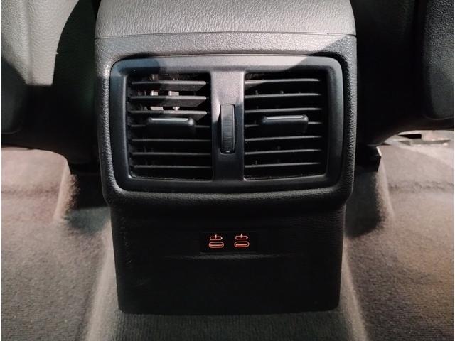 内外装共に非常に綺麗な車です★一見の価値有りです★是非、展示場まで足をお運びくださいませ★直通無料電話番号００７８−６０４４−４３３８までお電話くださいませ。