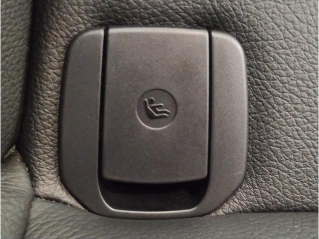 内外装共に非常に綺麗な車です★一見の価値有りです★是非、展示場まで足をお運びくださいませ★直通無料電話番号００７８−６０４４−４３３８までお電話くださいませ。