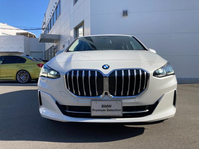 ２シリーズ ２１８ｄアクティブツアラー　エクスクルーシブ　ブラックレザーシート　ヘッドアップディスプレイ　全周囲カメラ　シートヒーター　メモリー機能付電動シート　テクノロジーパッケージ　ミラーＥＴＣ　ＬＥＤヘッドライト　ＡＣＣ　オートトランク（7枚目）