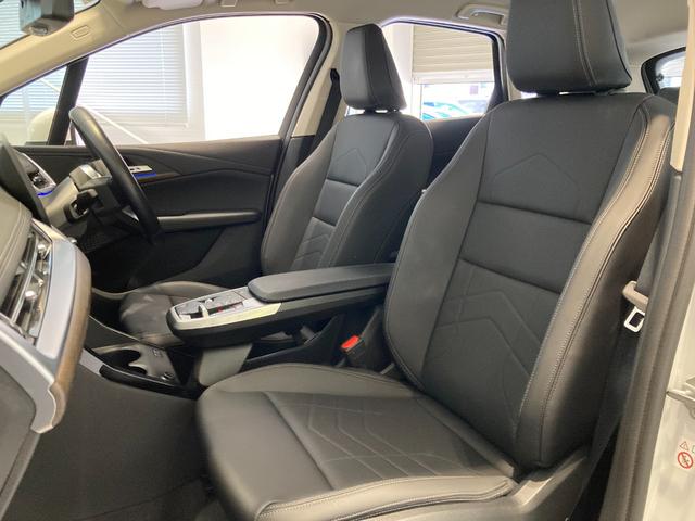 ２シリーズ ２１８ｄアクティブツアラー　エクスクルーシブ　ブラックレザーシート　ヘッドアップディスプレイ　全周囲カメラ　シートヒーター　メモリー機能付電動シート　テクノロジーパッケージ　ミラーＥＴＣ　ＬＥＤヘッドライト　ＡＣＣ　オートトランク（19枚目）