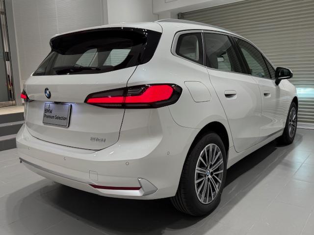 2シリーズ 218iアクティブツアラー エクスクルーシブ 元弊社デモカー テクノロジーP ヘッドアップディスプレイ アクティブクルーズコントロール ヴェガンザレザー 全周囲カメラ アップルカープレイ アンドロイドオート パーキングアシスト 衝突軽減ブレーキ(11枚目)