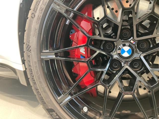 Ｍ３ Ｍ３ツーリング　コンペティション　Ｍ　ｘＤｒｉｖｅ　元弊社デモカー　後期ヘッドライト　フィオナレッドメリノレザー　ＭコンフォートＰＫＧ　ハンドルヒーター　シートエアコン＆ヒーター　アコースティックガラス　全周囲カメラ　レッドキャリパー　１９＆２０ＡＷ（14枚目）