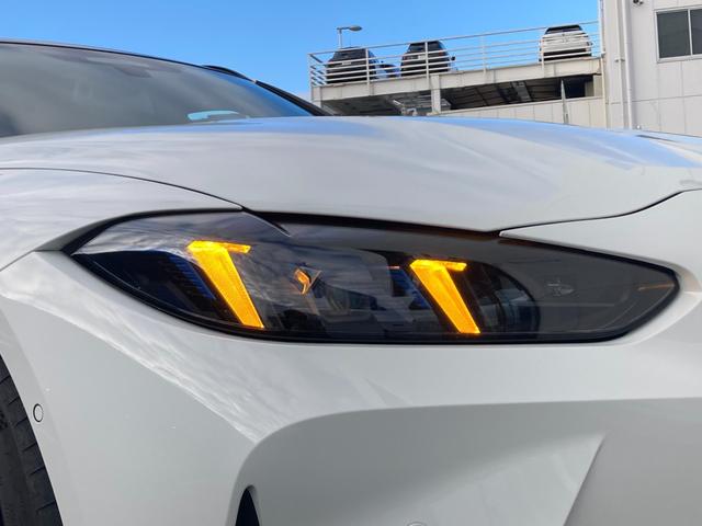 Ｍ３ Ｍ３ツーリング　コンペティション　Ｍ　ｘＤｒｉｖｅ　元弊社デモカー　後期ヘッドライト　フィオナレッドメリノレザー　ＭコンフォートＰＫＧ　ハンドルヒーター　シートエアコン＆ヒーター　アコースティックガラス　全周囲カメラ　レッドキャリパー　１９＆２０ＡＷ（17枚目）