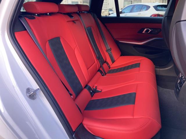 Ｍ３ Ｍ３ツーリング　コンペティション　Ｍ　ｘＤｒｉｖｅ　元弊社デモカー　後期ヘッドライト　フィオナレッドメリノレザー　ＭコンフォートＰＫＧ　ハンドルヒーター　シートエアコン＆ヒーター　アコースティックガラス　全周囲カメラ　レッドキャリパー　１９＆２０ＡＷ（20枚目）