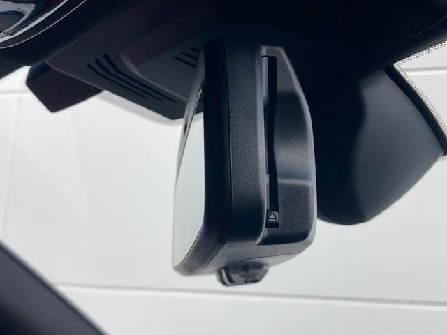 Ｍ３ Ｍ３ツーリング　コンペティション　Ｍ　ｘＤｒｉｖｅ　元弊社デモカー　後期ヘッドライト　フィオナレッドメリノレザー　ＭコンフォートＰＫＧ　ハンドルヒーター　シートエアコン＆ヒーター　アコースティックガラス　全周囲カメラ　レッドキャリパー　１９＆２０ＡＷ（43枚目）