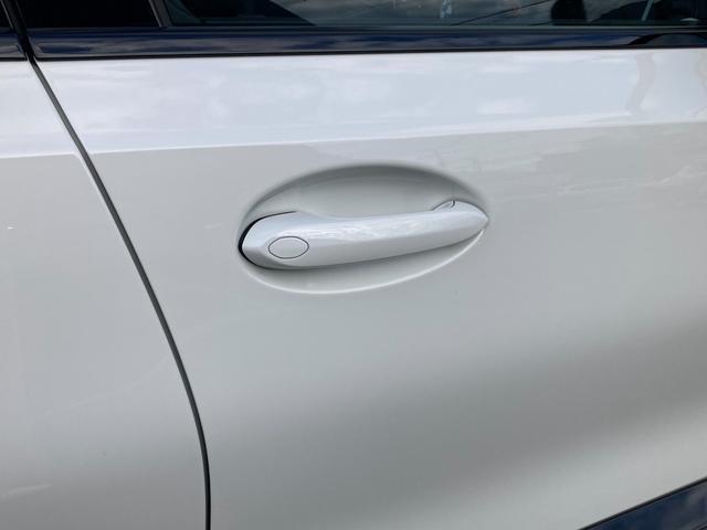 Ｍ３ Ｍ３ツーリング　コンペティション　Ｍ　ｘＤｒｉｖｅ　元弊社デモカー　後期ヘッドライト　フィオナレッドメリノレザー　ＭコンフォートＰＫＧ　ハンドルヒーター　シートエアコン＆ヒーター　アコースティックガラス　全周囲カメラ　レッドキャリパー　１９＆２０ＡＷ（53枚目）