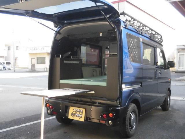 エブリイ ＰＣ　ダムド　リトルＤ　軽キャン仕様　電子レンジ　冷蔵庫　ナビ＆ＴＶ　バックカメラ　天井断熱施工　２０００Ｗインバータ　１００ＡＨサブバッテリー　走行充電　外部充電　ミニシンク　下駄箱　ベットマット新品（3枚目）