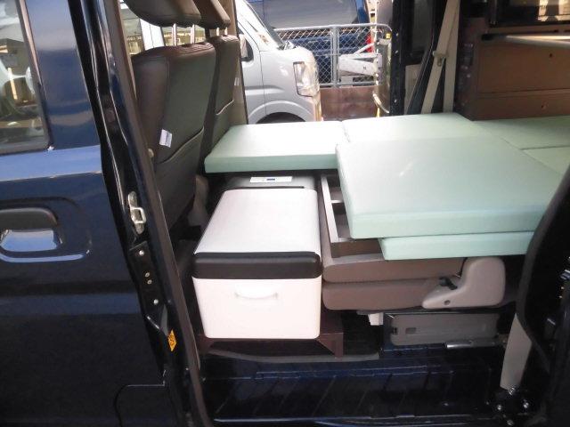 エブリイ ＰＣ　ダムド　リトルＤ　軽キャン仕様　電子レンジ　冷蔵庫　ナビ＆ＴＶ　バックカメラ　天井断熱施工　２０００Ｗインバータ　１００ＡＨサブバッテリー　走行充電　外部充電　ミニシンク　下駄箱　ベットマット新品（13枚目）