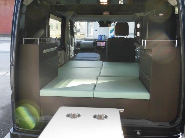 エブリイ ＰＣ　ダムド　リトルＤ　軽キャン仕様　電子レンジ　冷蔵庫　ナビ＆ＴＶ　バックカメラ　天井断熱施工　２０００Ｗインバータ　１００ＡＨサブバッテリー　走行充電　外部充電　ミニシンク　下駄箱　ベットマット新品（20枚目）