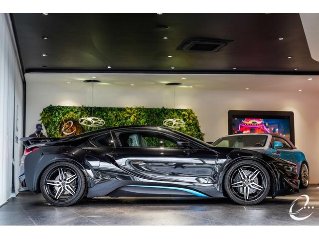 ｉ８ ベースグレード　エナジーコンプリートカーＥＶＯ．ｉ８　顧客様買取車　右ハンドル　ＣＡＬＬＩＳＴＯインテリアデザイン　エナジー２１インチＡＷ　サウンドスピーカー　ペダル＆パワーボックス　ブラックサファイアボディ（37枚目）