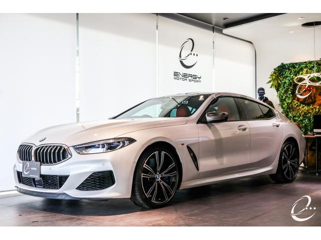 Ｍ８５０ｉ　ｘＤｒｉｖｅ　グランクーペ　インディビジュアルエクステッドレザーメリノ　フィオナレッド　ブラック　アルカンターラルーフライニング　ナイトビジョン　パノラマガラスサンルーフ　メタリックペイント　ミネラルホワイト　オプションホイール(37枚目)