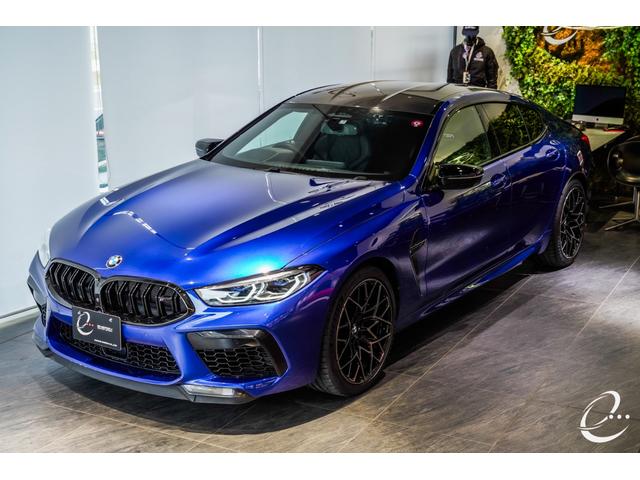 Ｍ８ Ｍ８グランクーペ　コンペティション　２０２１年初度登録　Ｂｏｗｅｒｓ＆Ｗｉｌｋｉｎｓダイヤモンドサラウンドサウンド　カーボンルーフ　黒革　マリナベイブルー　フルレザーメリノインテリア　パーキングアシストプラス　カーボンインテリア（3枚目）