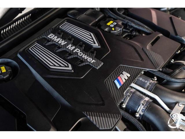 Ｍ８ Ｍ８グランクーペ　コンペティション　２０２１年初度登録　Ｂｏｗｅｒｓ＆Ｗｉｌｋｉｎｓダイヤモンドサラウンドサウンド　カーボンルーフ　黒革　マリナベイブルー　フルレザーメリノインテリア　パーキングアシストプラス　カーボンインテリア（14枚目）