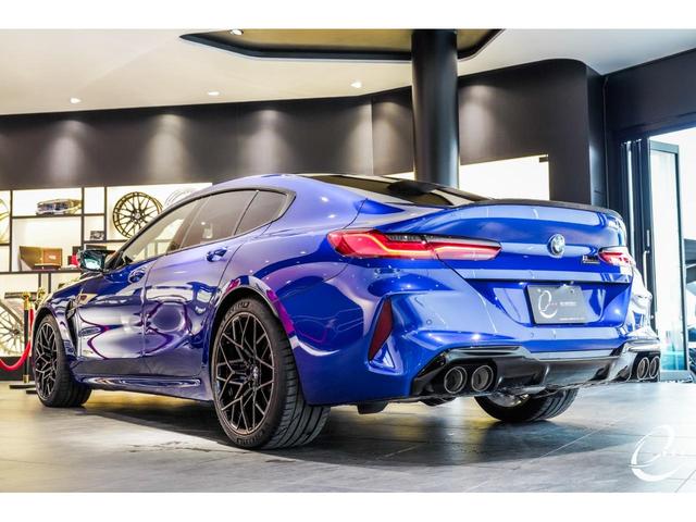 Ｍ８ Ｍ８グランクーペ　コンペティション　２０２１年初度登録　Ｂｏｗｅｒｓ＆Ｗｉｌｋｉｎｓダイヤモンドサラウンドサウンド　カーボンルーフ　黒革　マリナベイブルー　フルレザーメリノインテリア　パーキングアシストプラス　カーボンインテリア（24枚目）