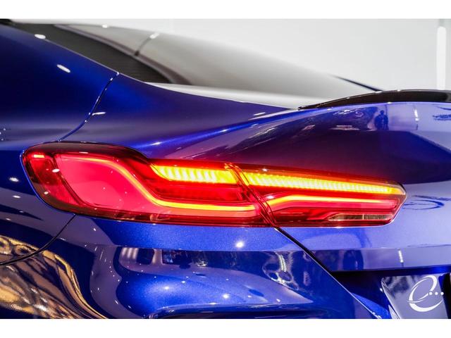 Ｍ８ Ｍ８グランクーペ　コンペティション　２０２１年初度登録　Ｂｏｗｅｒｓ＆Ｗｉｌｋｉｎｓダイヤモンドサラウンドサウンド　カーボンルーフ　黒革　マリナベイブルー　フルレザーメリノインテリア　パーキングアシストプラス　カーボンインテリア（25枚目）