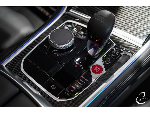Ｍ８ Ｍ８グランクーペ　コンペティション　２０２１年初度登録　Ｂｏｗｅｒｓ＆Ｗｉｌｋｉｎｓダイヤモンドサラウンドサウンド　カーボンルーフ　黒革　マリナベイブルー　フルレザーメリノインテリア　パーキングアシストプラス　カーボンインテリア（41枚目）
