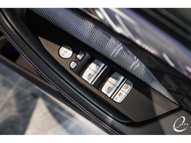 Ｍ８ Ｍ８グランクーペ　コンペティション　２０２１年初度登録　Ｂｏｗｅｒｓ＆Ｗｉｌｋｉｎｓダイヤモンドサラウンドサウンド　カーボンルーフ　黒革　マリナベイブルー　フルレザーメリノインテリア　パーキングアシストプラス　カーボンインテリア（53枚目）