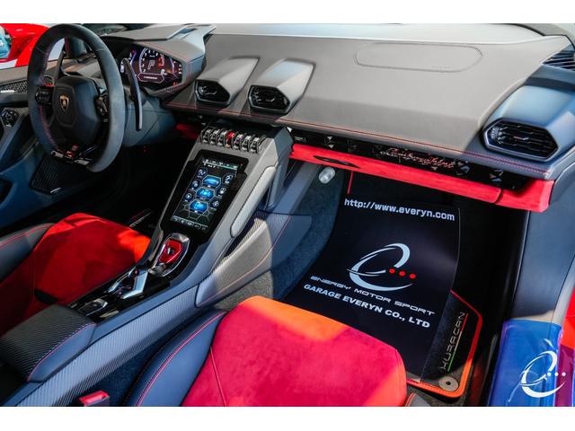 ウラカン 　ＥＶＯ　ＬＤＦ　ロッソマーズ　フロントリフティング　２０インチ鍛造マットブラックホイール　クリアガラスエンジンフード　カーボンＳｋｉｎパッケージ　ＳＥＮＳＯＮＵＭサウンド　バックカメラ（46枚目）