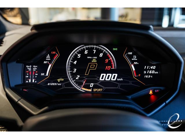 ウラカン 　ＥＶＯ（ＬＤＦ）　左ハンドル　イエローブレーキキャリパー　スタイルパッケージハイグロスブラック　カーボンセラミックブレーキ　カスタムラッピング　ベージュレザーシート　レオロージカルサスペンション（21枚目）