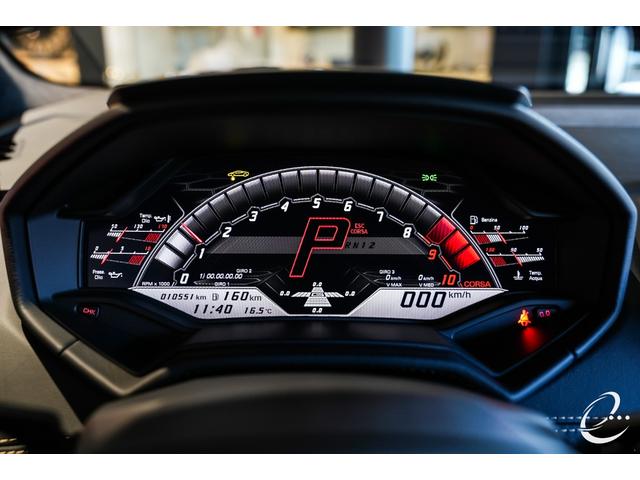 ウラカン 　ＥＶＯ（ＬＤＦ）　左ハンドル　イエローブレーキキャリパー　スタイルパッケージハイグロスブラック　カーボンセラミックブレーキ　カスタムラッピング　ベージュレザーシート　レオロージカルサスペンション（22枚目）
