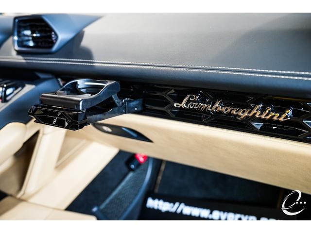 ウラカン 　ＥＶＯ（ＬＤＦ）　左ハンドル　イエローブレーキキャリパー　スタイルパッケージハイグロスブラック　カーボンセラミックブレーキ　カスタムラッピング　ベージュレザーシート　レオロージカルサスペンション（46枚目）
