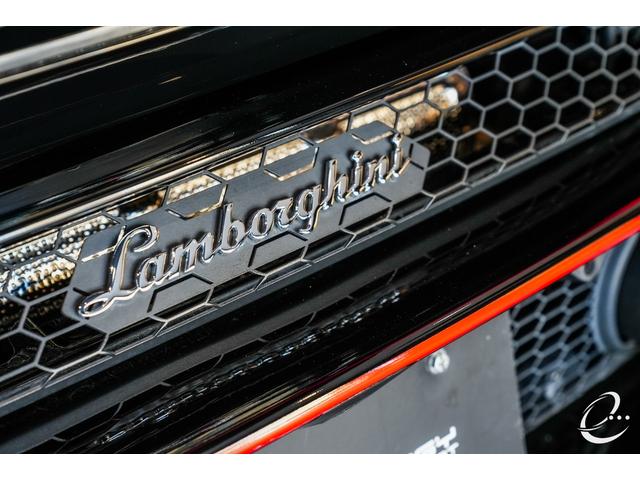 ウラカン 　ＥＶＯ（ＬＤＦ）　左ハンドル　イエローブレーキキャリパー　スタイルパッケージハイグロスブラック　カーボンセラミックブレーキ　カスタムラッピング　ベージュレザーシート　レオロージカルサスペンション（59枚目）