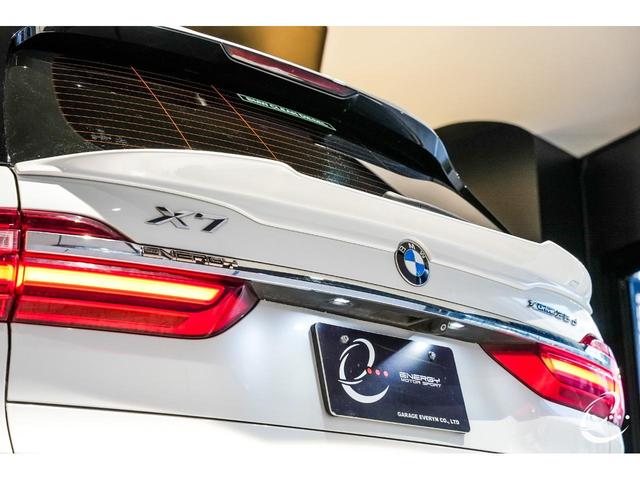 Ｘ７ ｘＤｒｉｖｅ　３５ｄ　Ｍスポーツ　エナジーコンプリートカー　スカイラウンジパノラマガラスサンルーフウェルネスパッケージ　アルカンターラルーフライニング　２列目コンフォートシート　エナジー２２インチ（37枚目）