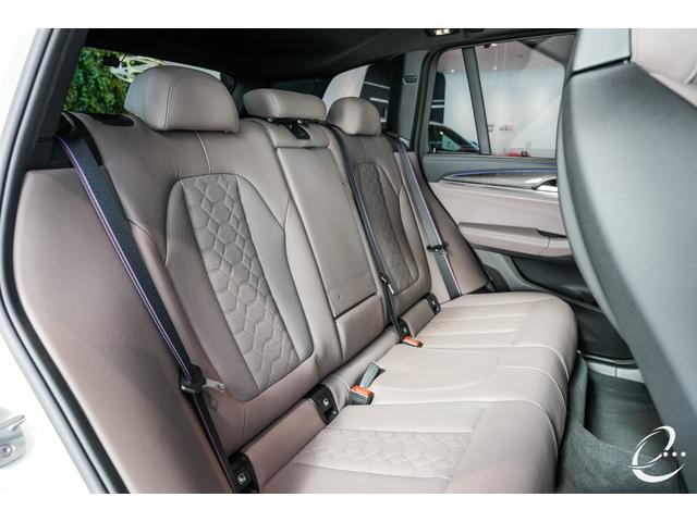 Ｘ３ Ｍ コンペティション　３ＤデザインＦ，Ｓ，Ｒフルエアロ　ＢＢＳ鍛造２１インチ　ＫＷ車高調　パノラマガラスサンルーフ　Ｉｎｄｉｖｉｄｕａｌエクステンド・メリノ・レザー　ハーマンカードンサウンドシステム（32枚目）