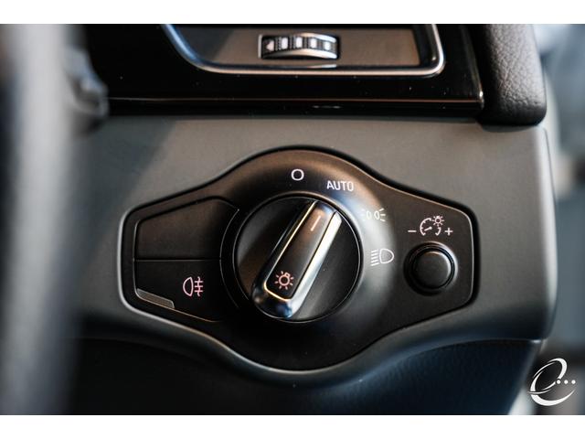 ＲＳ５カブリオレ ベースグレード　顧客様買取車　スズカグレーメタリック　Ｂａｎｇ＆Ｏｌｕｆｓｅｎサウンド　カーボントリム　顧客様買取車　Ｖ８エンジン　ブラックレザー　カーボントランクスポイラー（46枚目）