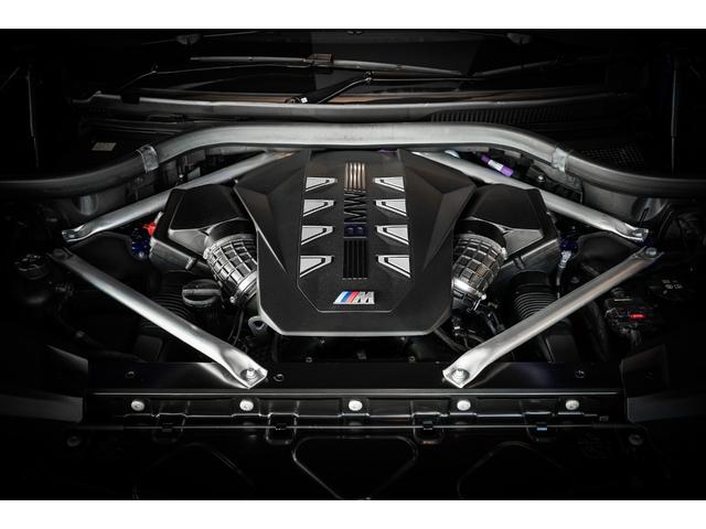 Ｘ７ Ｍ６０ｉ　ｘＤｒｉｖｅ　Ｍスポーツパッケージプロ　カーボンインテリアトリム　２列目コンフォートシート　スカイラウンジパノラマガラスサンルーフ　ワンオーナー車　後期モデル　マリナベイブルー　保冷保温ホルダー（27枚目）